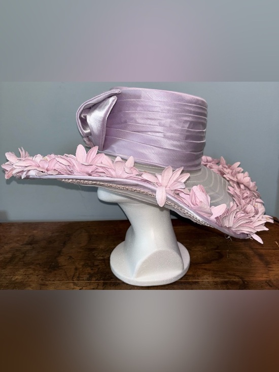 Whittall & Shon Women’s Hat Elegant Purple Floral Wide Brim Derby Church - Picture 2 of 6